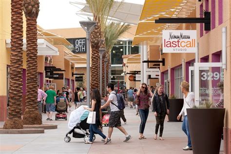 luxury outlets in las vegas.